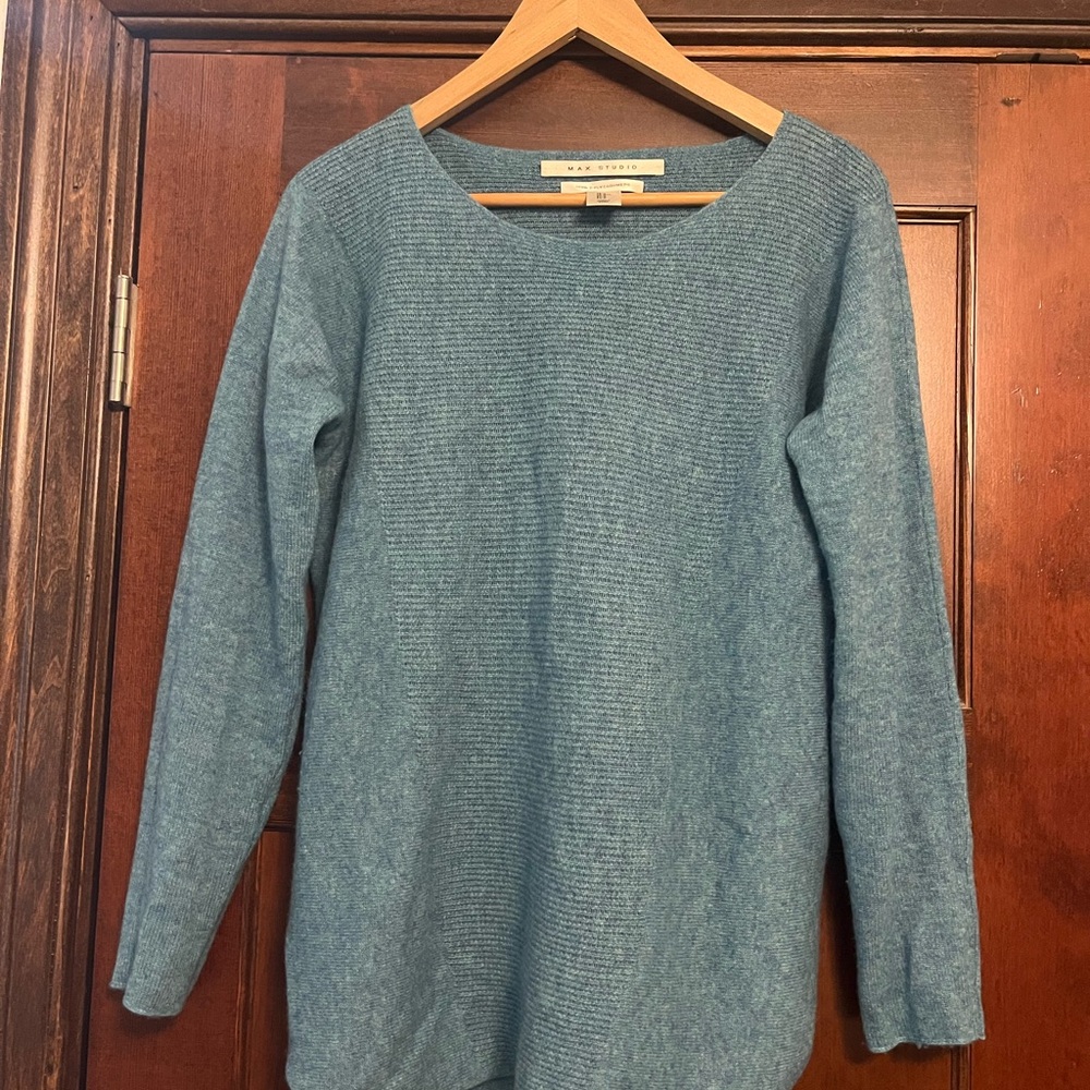 Blue 100% 2-ply cashmere Long Sleeve Sweater
